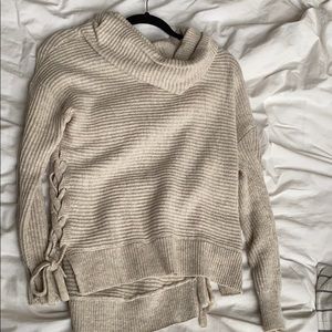 Super cute tied detailed soft turtle neck sweater